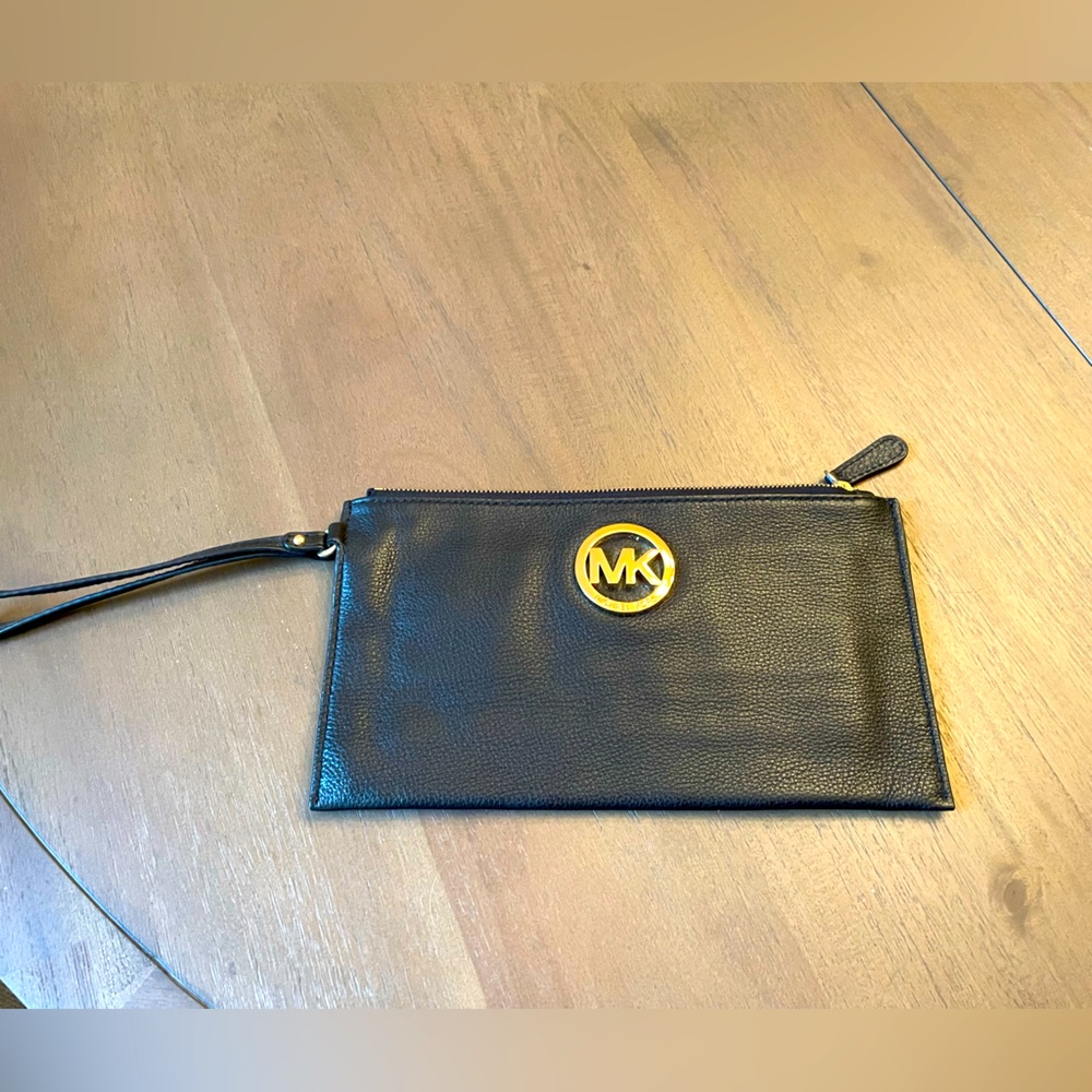 Michael Kors Pebbled Leather Wristlet